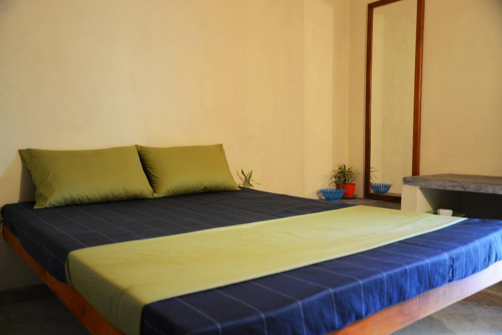 Jungle Beach Hostel Unawatuna Oda fotoğraf