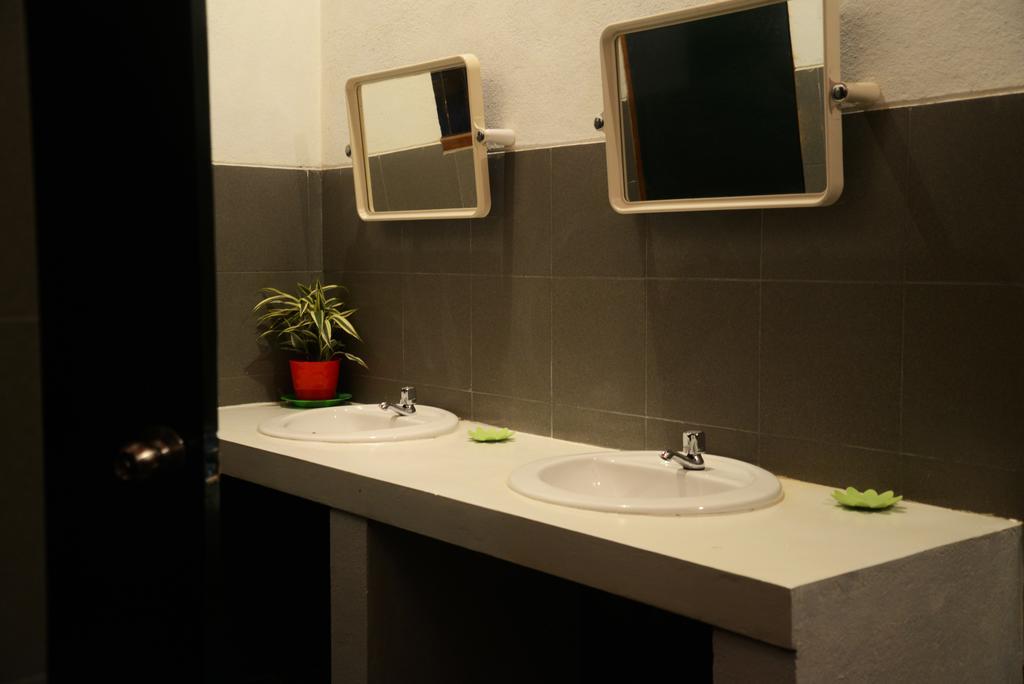 Jungle Beach Hostel Unawatuna Dış mekan fotoğraf