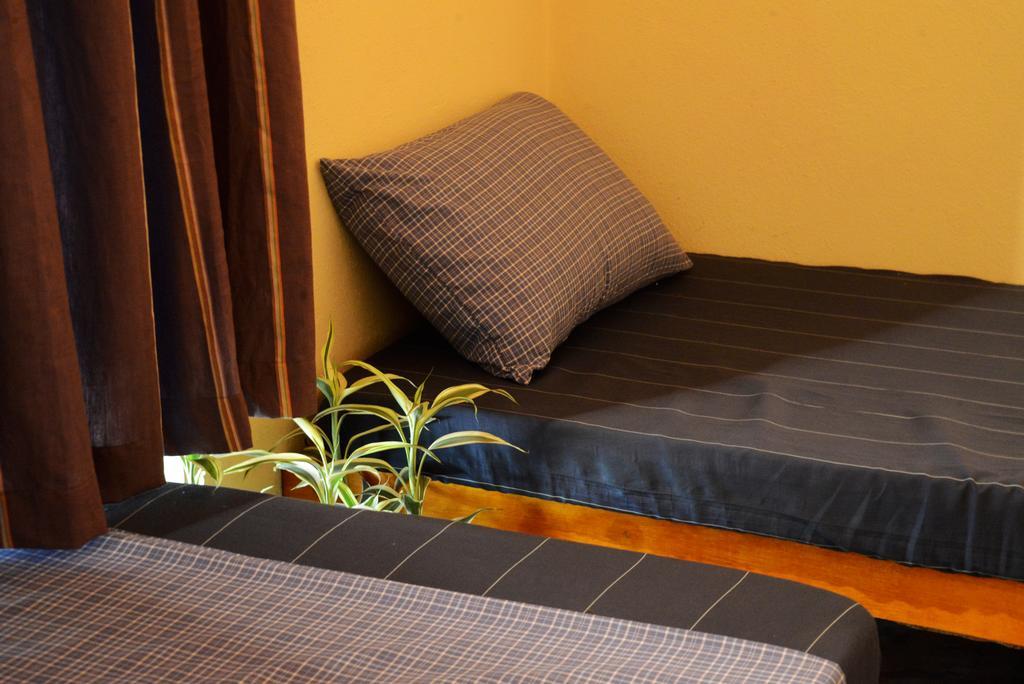 Jungle Beach Hostel Unawatuna Oda fotoğraf