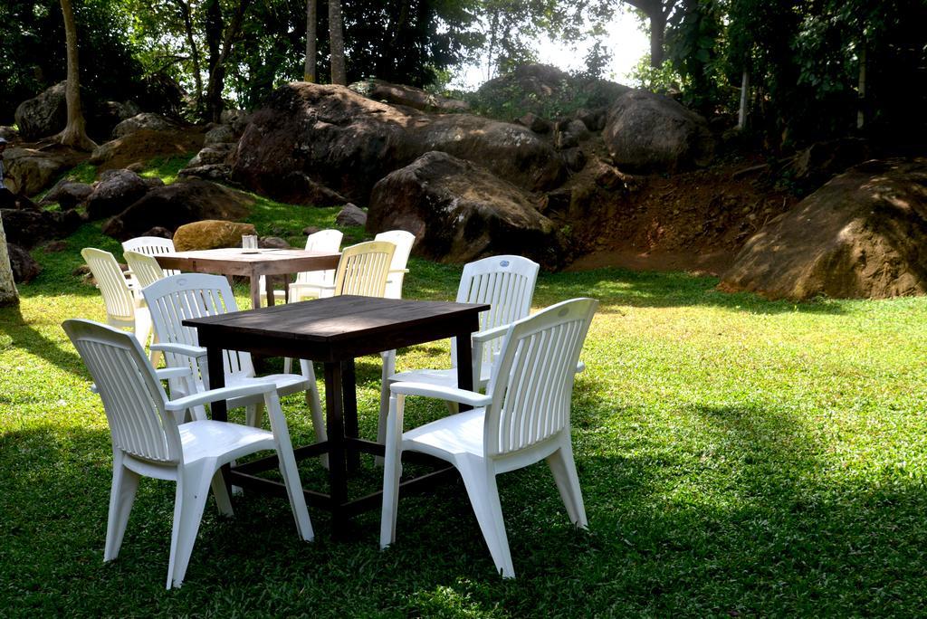 Jungle Beach Hostel Unawatuna Dış mekan fotoğraf